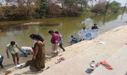 नर्मदा नदी से लगे ग्रामों में नदी के आसपास स्वच्छता के लिये सामूहिक श्रमदान