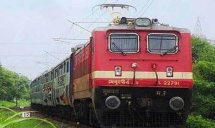 भोपाल रेल मंडल यात्रियों की बढ़ती जरूरतों को देखते हुए अपनी सेवाओं में निरंतर सुधार कर रहा