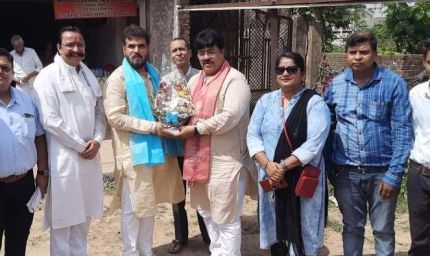 स्वदेशीकरण के लिए ग्रामोद्योग का कार्य सराहनीय: राकेश पाण्डेय