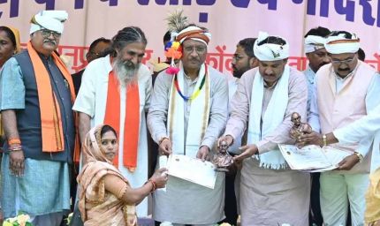 मुख्यमंत्री साय कांकेर में बुढालपेन करसाड़ एवं मांदरी महोत्सव में हुए शामिल