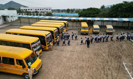 इंदौर में परिवहन विभाग ने दिशा-निर्देश जारी किए, स्कूल बसों में अब सेफ्टी डिवाइस, जीपीएस और सीसीटीवी अनिवार्य होंगे