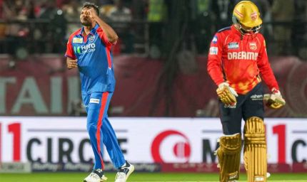 ऋषभ पंत और वेंकटेश अय्यर की खूब आलोचना हो रही, लेकिन इस पेसर को 3 ओवर फेंकने के लिए मिले 10.75 करोड़ रुपये