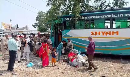 हाथरस में हाइटेंशन तार से टकराई बस, 20 लोगों का लगा करंट, एक की मौत, 3 गंभीर