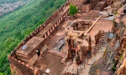 सतुयग कालीन बुंदेलखंड के कालिंजर किले को टूरिस्ट हब बना रही योगी सरकार