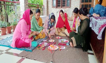 अपना खुद का उद्योग या व्यापार शुरू करने बिना ब्याज 5 लाख रुपये तक का लोन, जानें सरकार की इस योजना के बारे में