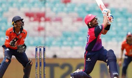 सुवेद पारकर और विक्रांत औती की अर्धशतकीय पारियों के दम पर बांद्रा ब्लास्टर्स सेमीफाइनल में पहुंचा