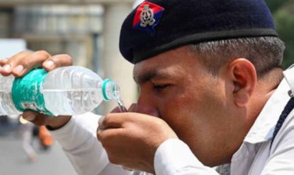 दिल्ली-एनसीआर में आसमान से बरस रही आग, पारा 45 डिग्री के पार, IMD ने बताया- कब होगी बारिश