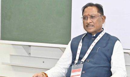 छत्तीसगढ़ में कृषि के साथ साथ उद्योगों के विकास के लिए है अनुकूल वातावरण : कैरियर निर्माण में अपनी क्षमता का बेहतर उपयोग करें युवा - मुख्यमंत्री