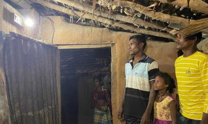 रायपुर : मुख्यमंत्री कैंप कार्यालय की तत्परता से ग्राम टुकूपानी में बहाल हुई बिजली आपूर्ति