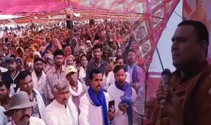 ग्वालियर के बुद्ध विहार में 25000 लोगों को ईश्वर को न मानने और पूजा नहीं करने की शपथ दिलाई गई