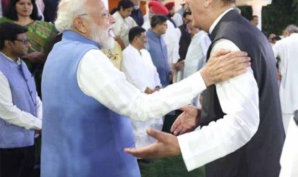 पाकिस्तान को दुनियाभर में बेनकाब कर वापस लौटे प्रतिनिधिमंडल के सदस्यों से पीएम मोदी ने की मुलाकात