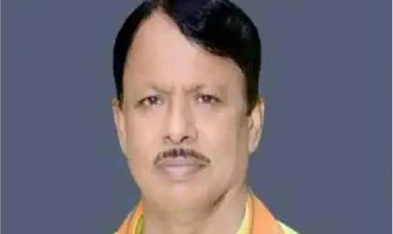 भाजपा ने  गोंडा BJP अध्यक्ष अमर किशोर कश्यप को पद हटाते हुए पार्टी से निष्कासित कर दिया