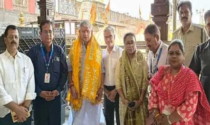 केंद्रीय मिनिस्टर राजीव रंजन ने किए महाकाल के दर्शन, चांदी द्वार से पूजन, नंदी हॉल में लगाया ध्यान