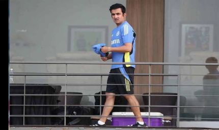 इंग्लैंड से भारत लौटेंगे टीम इंडिया के हेड कोच, गौतम गंभीर की मां को आया हार्ट अटैक, ICU में भर्ती