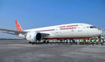 ईरान-इजरायल के बीच संघर्ष के बाद Air India समेत कई एयरलाइंस ने डायवर्ट की फ्लाइट, कई एयरस्पेस बंद