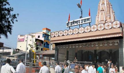 शनि शिंगणापुर मंदिर से निकाले गए 114 मुस्लिम कर्मचारी, लंबे समय से थी मांग
