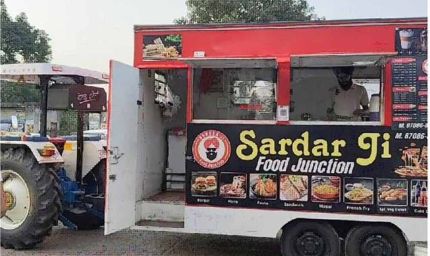 हरियाणा के छोरे ने दिखाया कमाल, 6 साल विदेश में रहने के बाद लौटा फिर ट्रैक्टर ट्राली को Modify कर बनाया Food Cart