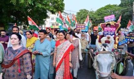 लुधियाना वेस्ट विधानसभा उपचुनाव में सियासी तापमान तेज, कांग्रेस ने लुधियाना में निकाली कुर्सी यात्रा