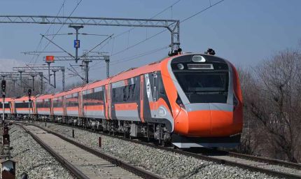 गोरखपुर से पटना तक वंदेभारत चलाने का रास्ता साफ,  20 जून से चलाने की तैयारी, पीएम मोदी दिखा सकते हैं हरी झंडी