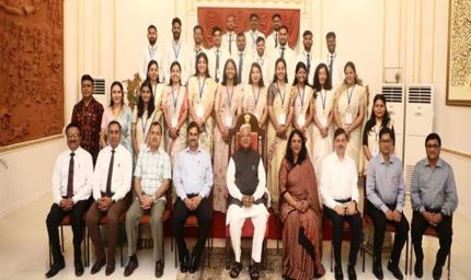 सेवा भाव के साथ जनसेवा ही लोक सेवक की पहचान : राज्यपाल पटेल