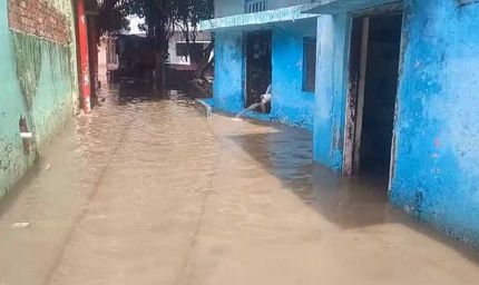 बरेली में भारी बारिश, जीवन अस्त-वियस्त, कई ट्रेनें प्रभावित