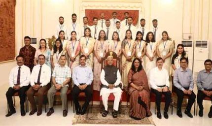 सेवा भाव के साथ जनसेवा ही लोक सेवक की पहचान : राज्यपाल पटेल