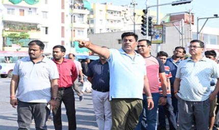 एक्शन में विधायक रामेश्वर शर्मा, जनता के बीच मैदान में उतरे, अफसरों के साथ विकास कार्यों का लिया जायजा