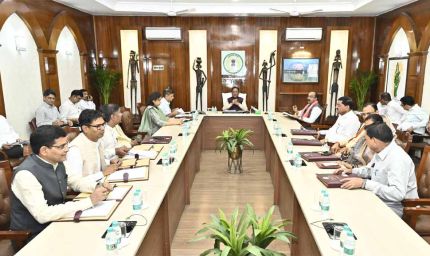 कैबिनेट की बैठक शुरू