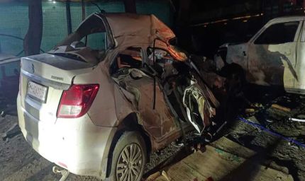 पुणे में दर्दनाक सड़क हादसा, कार और पिकअप ट्रक की टक्कर में 8 लोगों की दर्दनाक मौत