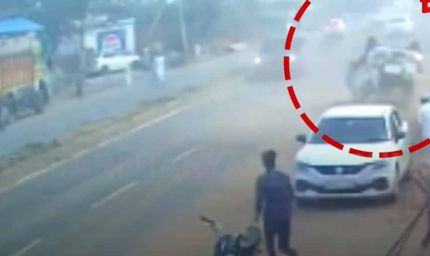 नूंह जिले के नेशनल हाईवे पर तेज रफ्तार बोलेरो डिवाइडर से टकराने के बाद बेकाबू