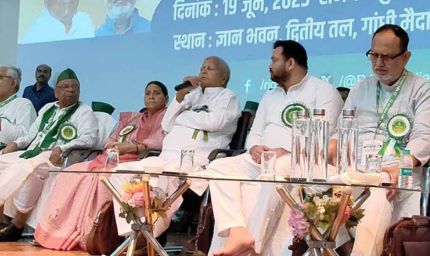 राजद कैसे बांटेगा बिहार विधानसभा के टिकट, लालू ने बेटे तेजस्वी यादव के फार्मूले पर लगाई मुहर