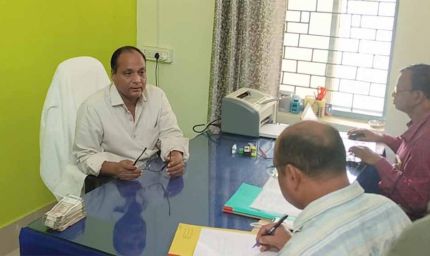 लोक निर्माण विभाग के विद्युत यांत्रिकी  के कार्यपालन अभियंता को दो लाख की  रिश्वत लेते ACB ने रंगे हाथ पकड़ा