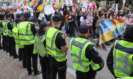 रूस में एक महिला कार्यकर्ता को मॉस्को की सैन्य अदालत ने 22 साल की सजा सुनाई