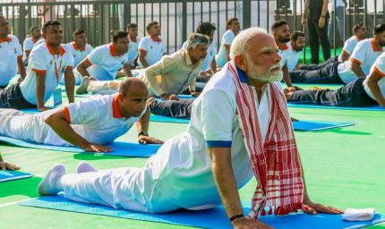योग का अर्थ है जोड़ना और मैं से हम की यात्रा ही योग का आधार है: प्रधानमंत्री मोदी