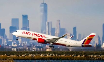 DGCA का एअर इंडिया पर कड़ा एक्शन, तीन अफसरों को हटाने का निर्देश, सेफ्टी प्रोटोकॉल के उल्लंघन का मामला