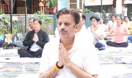 योग शरीर को निरोगी रखने में सहायक, इसे दिनचर्या में शामिल करें : उप मुख्यमंत्री  शुक्ल