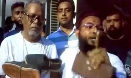 77 साल के पूर्व चुनाव आयुक्त को जूतों से पीटा, अंडे मारे; लुंगी में ले गई पुलिस