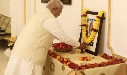 वीरांगना रानी दुर्गावती के बलिदान दिवस पर राज्यपाल पटेल ने माल्यार्पण कर नमन किया