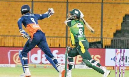 पहली बार में चंबल घड़ियाल्स ने बनाई फाइनल में जगह, खिताब के लिए होगी भोपाल लेपर्ड्स से भिड़ंत