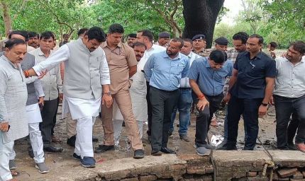 गुना में दुर्घटना स्थल पहुंचे प्रभारी मंत्री राजपूत,  मृतकों के परिजनों को 4-4 लाख की सहायता, घटना की जांच के आदेश