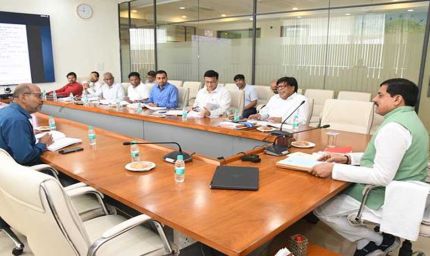 नर्मदा घाटी परियोजनाओं के संचालन में सौर ऊर्जा को प्रोत्साहित किया जाए : मुख्यमंत्री डॉ. यादव