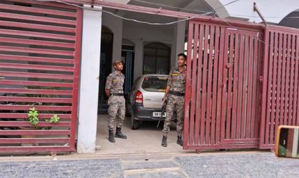 ईओयू की अलग-अलग टीम ने खाद्य निगम के लेखापाल के छह ठिकानों पर धावा, 202 प्रतिशत अधिक संपत्ति मिली