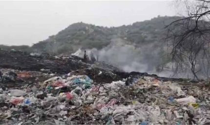 नूंह जिले के खोरी कला गांव के पास अरावली के 5 एकड़ जंगल में फिर से लगी आग, वन को पहुंच रहा है नुकसान