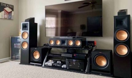 होम थिएटर समय पर न बदलना पड़ा महंगा, उपभोक्ता को पूरी राशि के साथ हर्जाना देने का आदेश