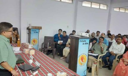 टी बी मुक्त भारत अभियान की समीक्षा बैठक में दिए सौ फीसदी नोटिफिकेशन के निर्देश