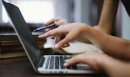 निजी स्कूल की 11वीं कक्षा की वर्चुअल क्लास के दौरान अश्लील कटेंट शेयर होने से मचा हंगामा, छात्र निलंबित