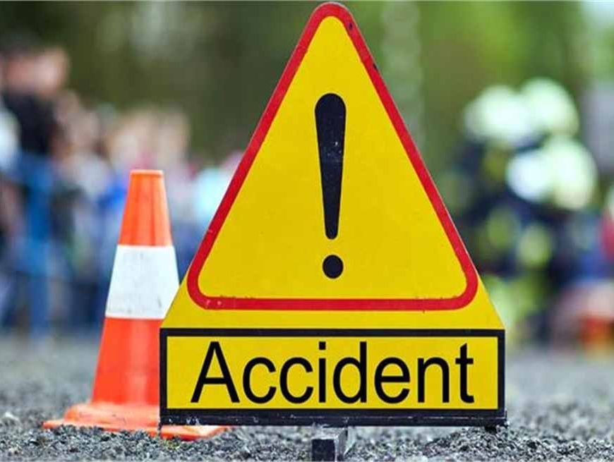 बिहार में रोहतास में अनियंत्रित ट्रैक्टर ने बाइक सवारको रौंदा, सड़क दुर्घटना में एक व्यक्ति और उसके पुत्र की मौत