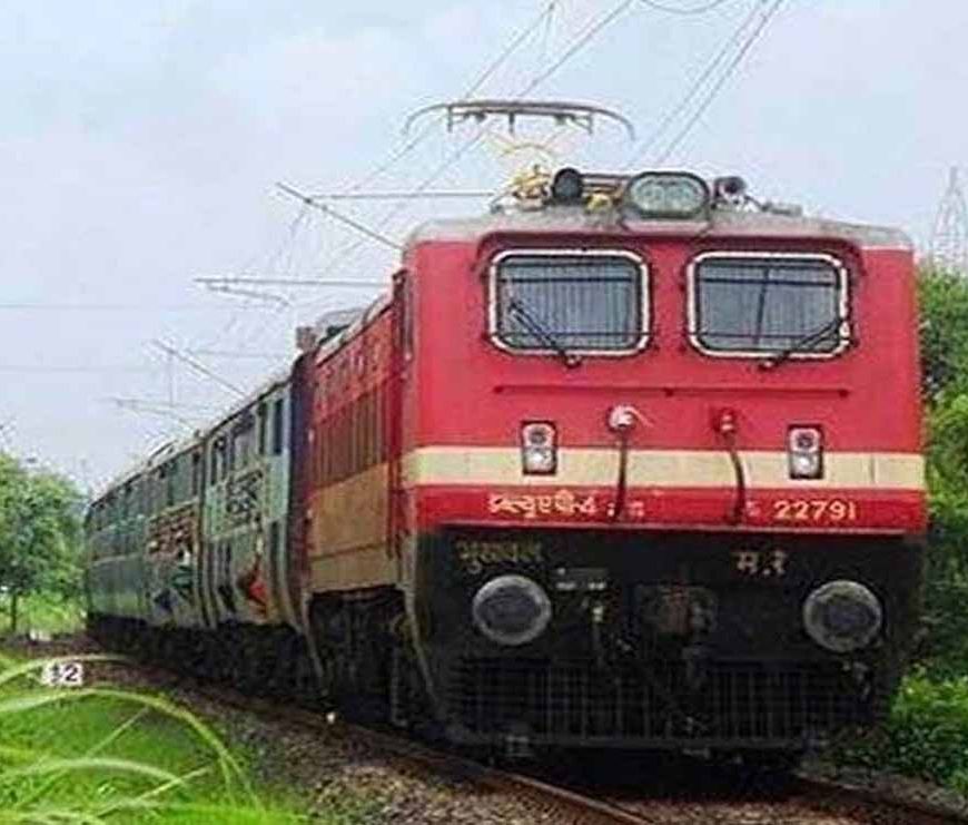 भोपाल रेल मंडल यात्रियों की बढ़ती जरूरतों को देखते हुए अपनी सेवाओं में निरंतर सुधार कर रहा