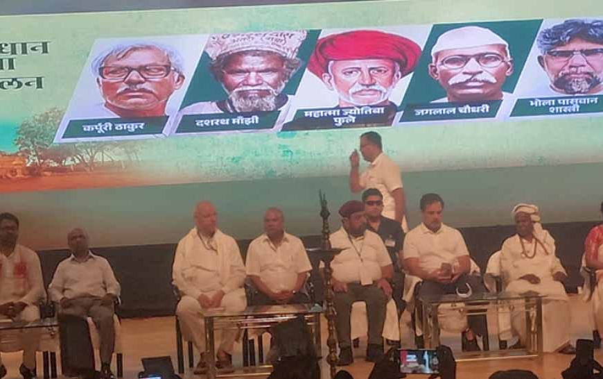 बिहार पहुंचते ही राहुल गांधी पीएम मोदी पर बोला हमला, उन्हें सरेंडर करने की है आदत
