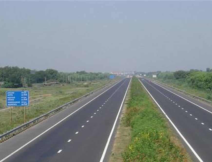 पीडब्ल्यूडी ने पिछले एक साल में 387 किमी सड़कों पर काम किया